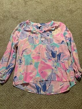 Lilly Pulitzer long sleeve blouse. Size medium.